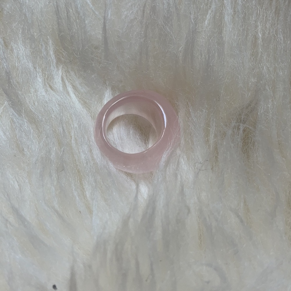 Rose Quartz colored ring Size ~ 6 - Picture 2 of 3